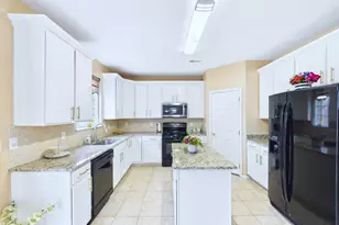 13 Skurka Ct, Sayreville, NJ 08872 - Photo 10