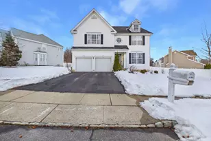13 Skurka Ct, Sayreville, NJ 08872 - Photo 2