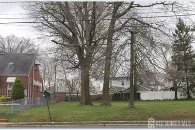 808 King Georges Road, Fords, NJ 07095 - Photo 2