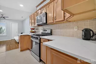 136 Hampshire Dr, Plainsboro Township, NJ 08536 - Photo 10