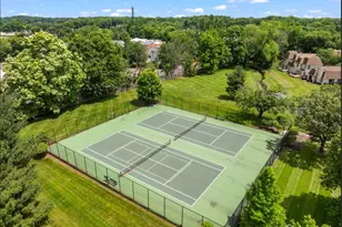 1 Carriage Pl, Edison, NJ 08820 - Photo 16