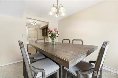 297 Alpine Way #C, Woodbridge Township, NJ 07095 - Photo 8