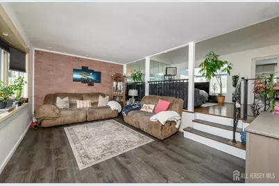 16 N Lincoln Avenue N, Colonia, NJ 07067 - Photo 4