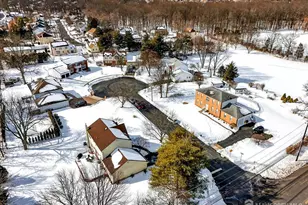 1 Joshua Ct, South Brunswick Township, NJ 08824 - Photo 4