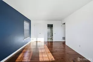 341 Danbury Ln, East Brunswick Township, NJ 08816 - Photo 8