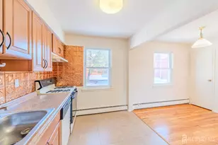 21 York Dr, Edison, NJ 08817 - Photo 10