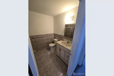 198 Sierra Court, Woodbridge Township, NJ 07095 - Photo 10