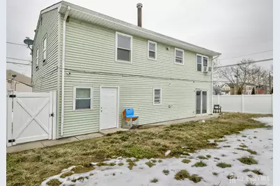 42 Mercer Street, Carteret, NJ 07008 - Photo 4