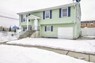 42 Mercer St, Carteret, NJ 07008 - Photo 2