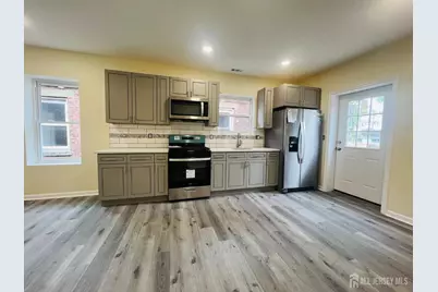 362 Lawrie Street #2, Perth Amboy, NJ 08861 - Photo 2
