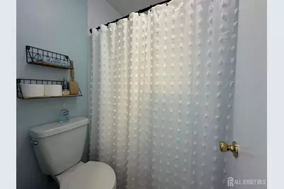 39 Renaissance Lane, New Brunswick, NJ 08901 - Photo 12