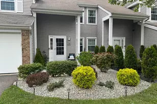 39 Renaissance Ln, New Brunswick, NJ 08901 - Photo 1