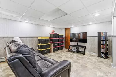 243 E Cherry Street E, Carteret, NJ 07008 - Photo 20