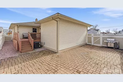 243 E Cherry Street E, Carteret, NJ 07008 - Photo 30