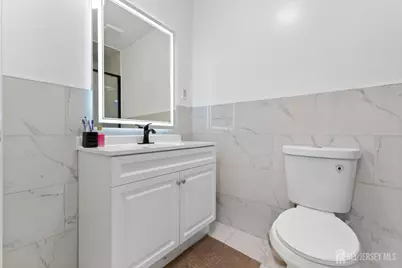 292 Pershing Avenue, Carteret, NJ 07008 - Photo 40