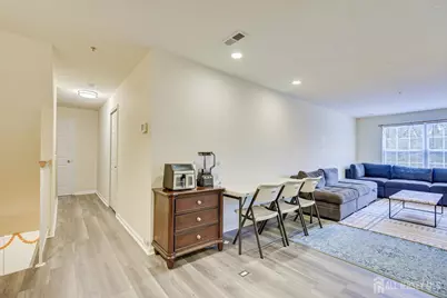 27 Edinburgh Court, Edison, NJ 08820 - Photo 8