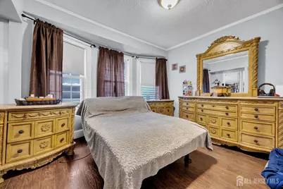 135 Brighton Avenue, Perth Amboy, NJ 08861 - Photo 24