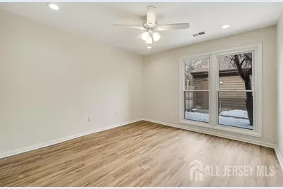 127 Oakmont Court, Edison, NJ 08820 - Photo 14