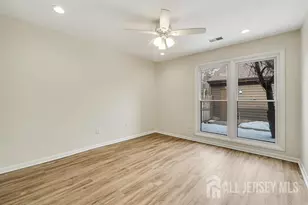 127 Oakmont Ct, Edison, NJ 08820 - Photo 14