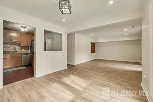 127 Oakmont Ct, Edison, NJ 08820 - Photo 6