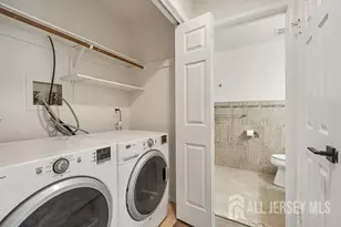 127 Oakmont Ct, Edison, NJ 08820 - Photo 18