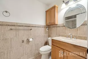 127 Oakmont Ct, Edison, NJ 08820 - Photo 14