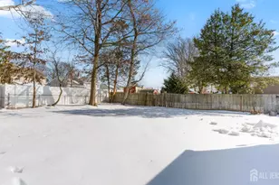 47 Hillcrest Ave, Edison, NJ 08817 - Photo 10