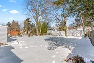 47 Hillcrest Ave, Edison, NJ 08817 - Photo 8