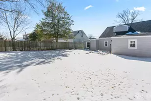 47 Hillcrest Ave, Edison, NJ 08817 - Photo 6