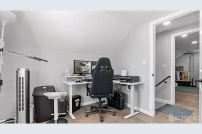 47 Hillcrest Avenue, Edison, NJ 08817 - Photo 50