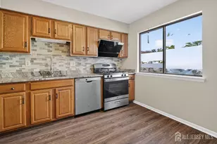 49 Hampshire Dr, Plainsboro Township, NJ 08536 - Photo 4