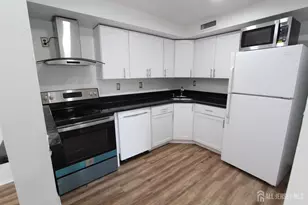 912 Aspen Dr, Plainsboro Township, NJ 08536 - Photo 16