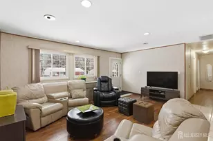 10 Cranston Rd, South Brunswick Township, NJ 08824 - Photo 6