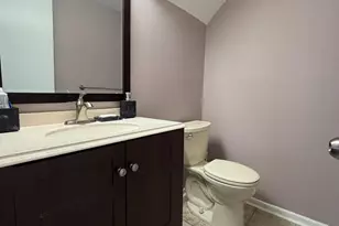 80 Farnham Square, Sayreville, NJ 08859 - Photo 2