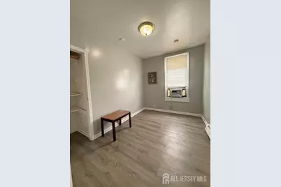 53 Hassart Street, New Brunswick, NJ 08901 - Photo 4