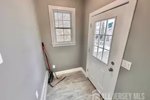 15 Doughty St, Raritan, NJ 08869 - Photo 4