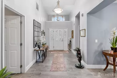 7 Severn Way, Monroe Township, NJ 08831 - Photo 4