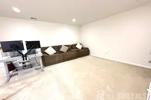 21 Wisteria Ct, Monroe Township, NJ 08831 - Photo 14