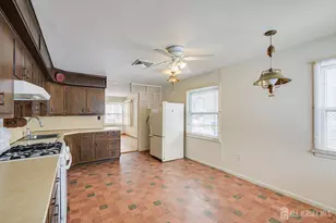 27 Stiles Rd, Edison, NJ 08817 - Photo 10