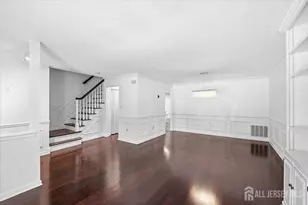 1124 Staghorn Dr, North Brunswick Township, NJ 08902 - Photo 2