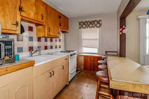 484 Old Post Rd, Edison, NJ 08817 - Photo 14