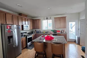 10 Bond St, North Brunswick Township, NJ 08902 - Photo 4