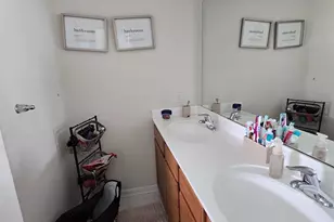 10 Bond St, North Brunswick Township, NJ 08902 - Photo 8