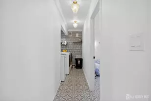 112 W Willow Street W, Colonia, NJ 07067 - Photo 18