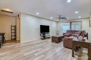 110C Chatham Dr, Monroe Township, NJ 08831 - Photo 2