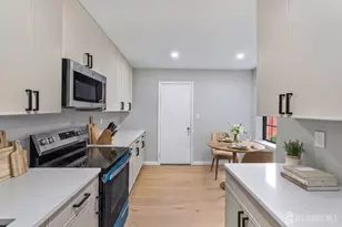 59 Bayberry Dr, Franklin Township, NJ 08873 - Photo 6