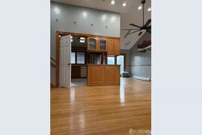 25 Penn Street, Fords, NJ 08863 - Photo 2