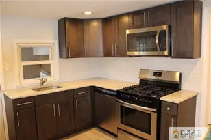 35 Lavern St, Sayreville, NJ 08872 - Photo 2