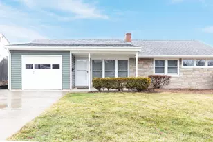 57 Columbus Ave, Edison, NJ 08817 - Photo 1