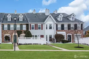 40 Kingston Run, North Brunswick Township, NJ 08902 - Photo 2